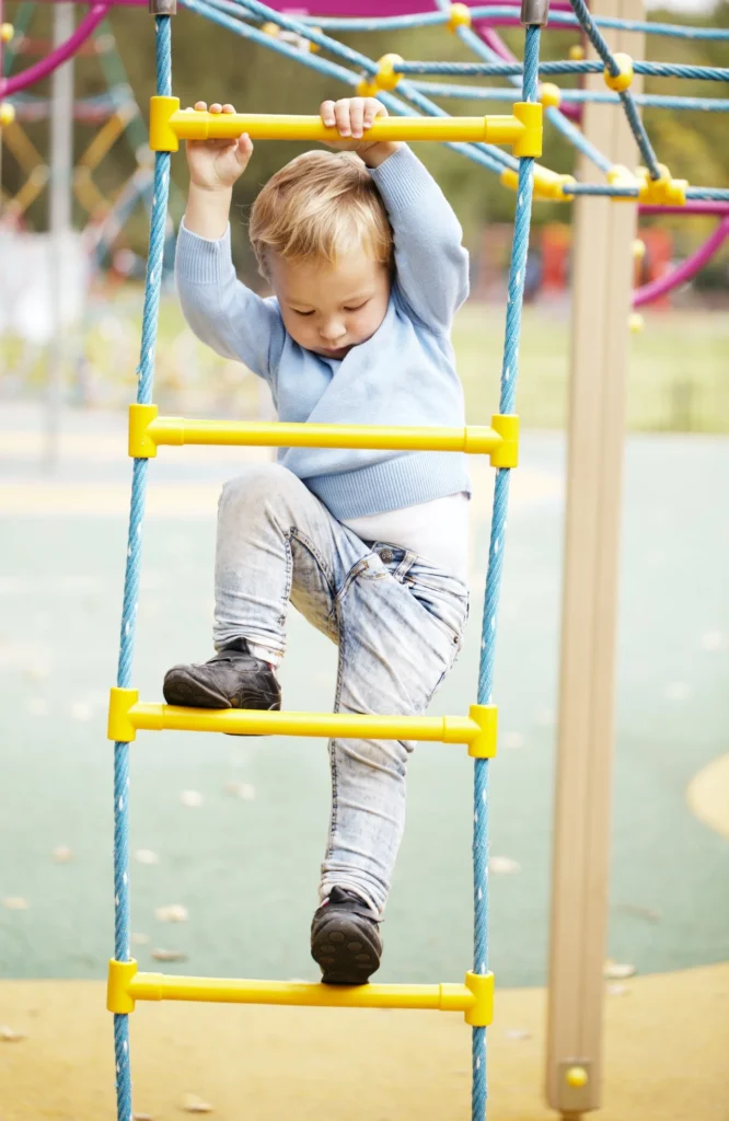 نردبان معلق ژیمناستیک طول 7 متری 4 نردبان معلق ژیمناستیک طول 7 متری